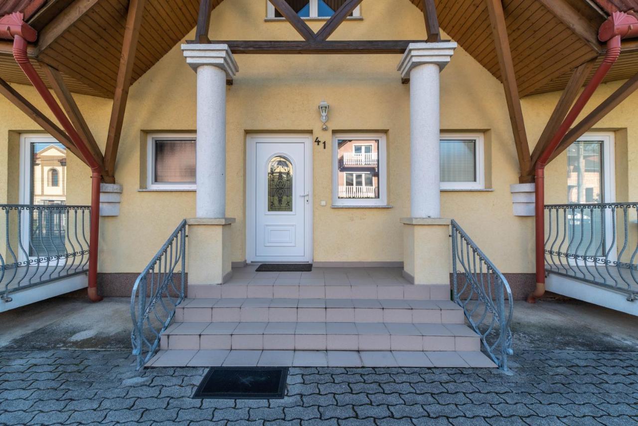 Lena Apartman Хевиз Экстерьер фото